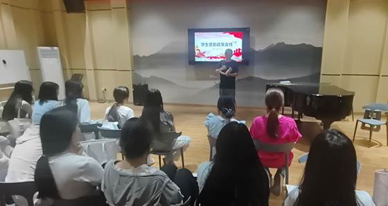闪群超资助宣讲 闪群超资助宣讲